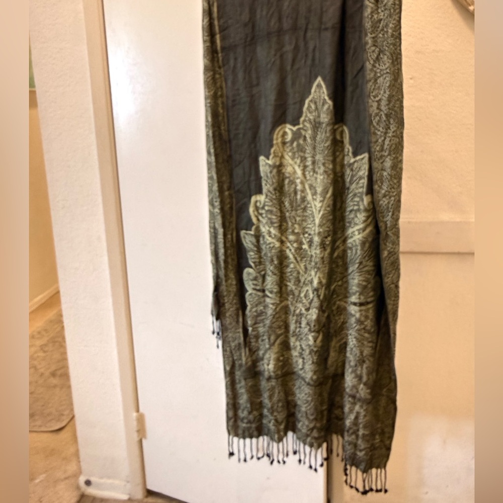 New NWT Kashmiri 100% pure Pashmina shawl
